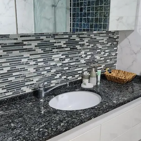 Residance Flat Near By The 5 Stars Apartment