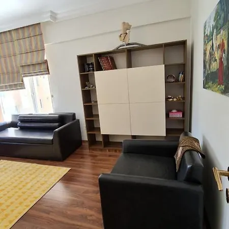 Residance Flat Near By The 5 Stars *